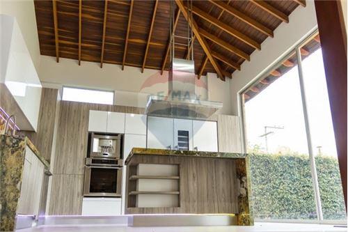 Splendid Family House - Casa Elegante en Cajica
